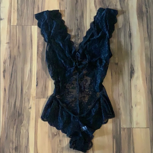 Lace bodysuit - Picture 2 of 2